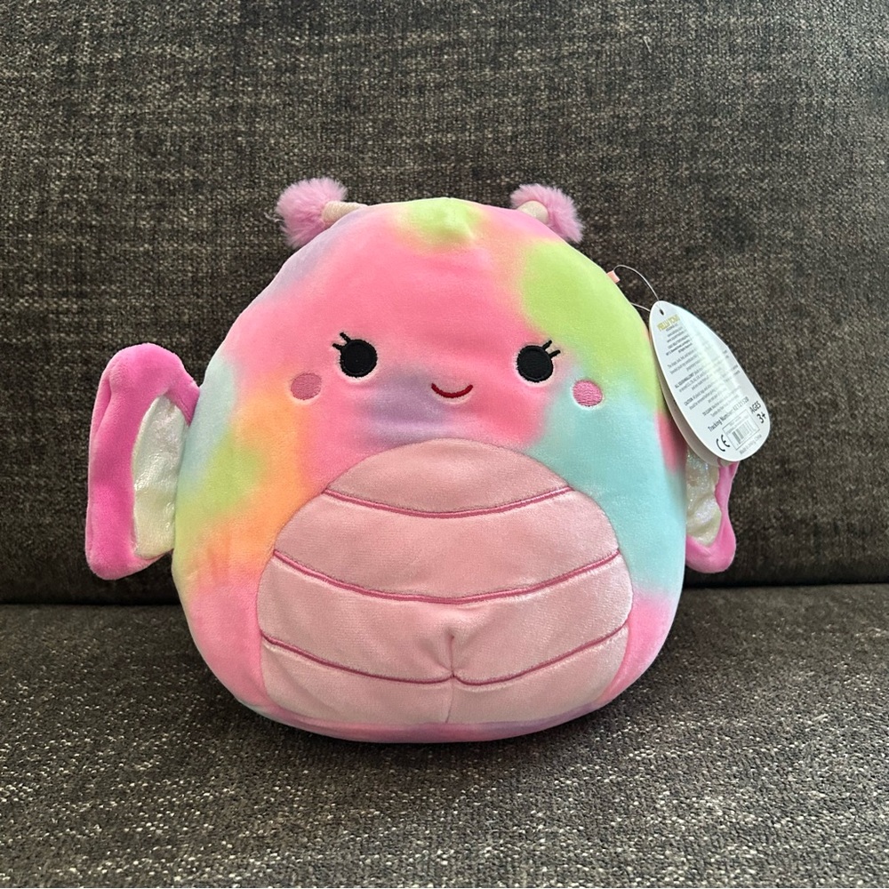 Iris 8 inch Squishmallow NWT